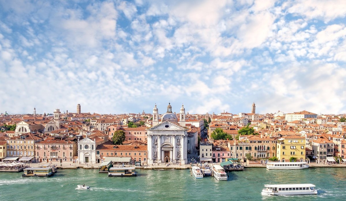 A Practical Guide to Inland Waterway Licences