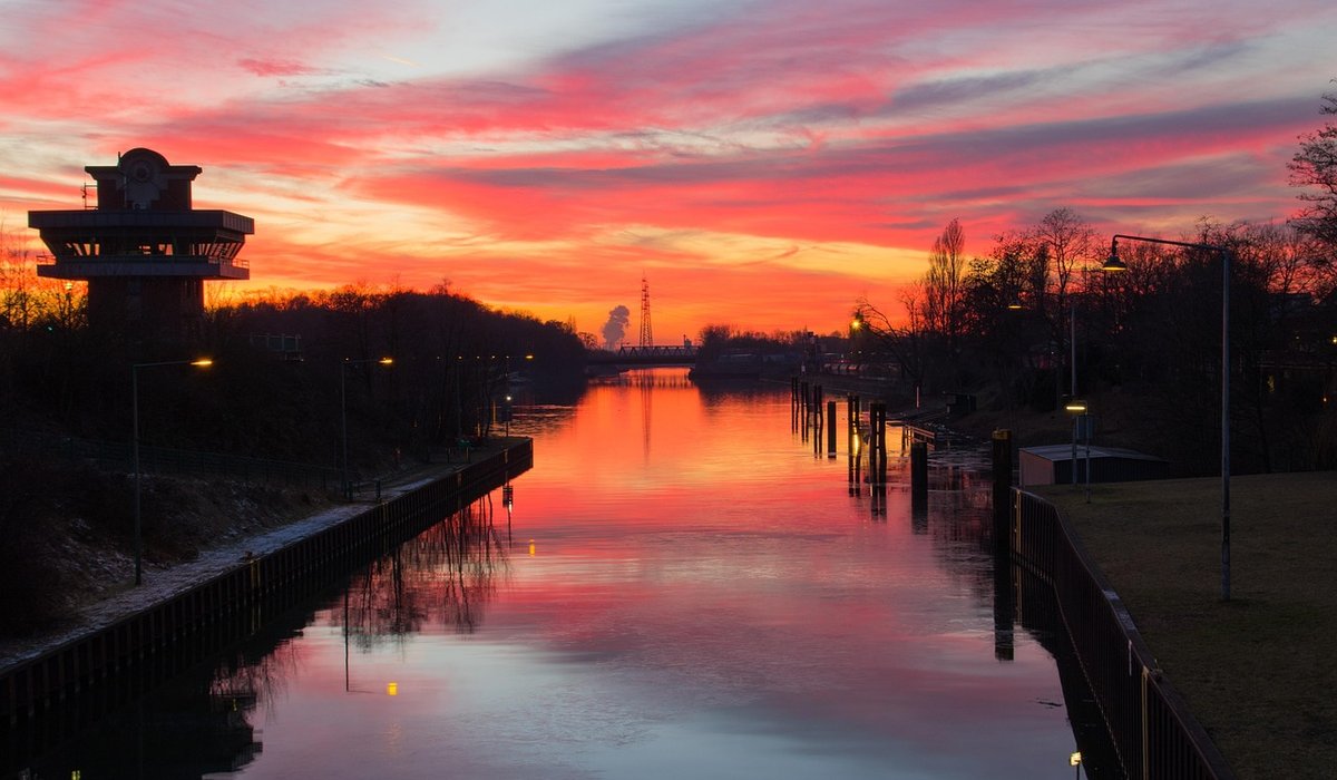 Best Canal Routes for Beginner Narrowboat Hire